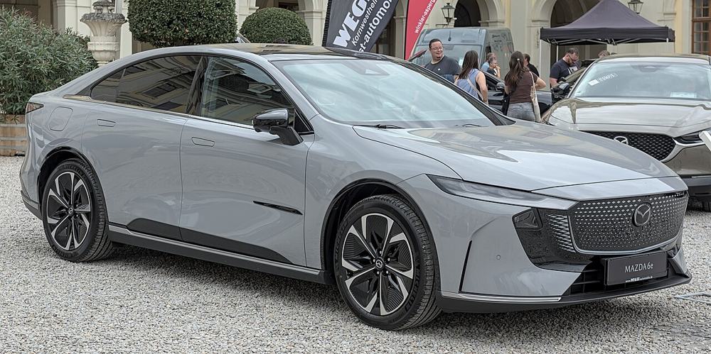 Mazda 6e